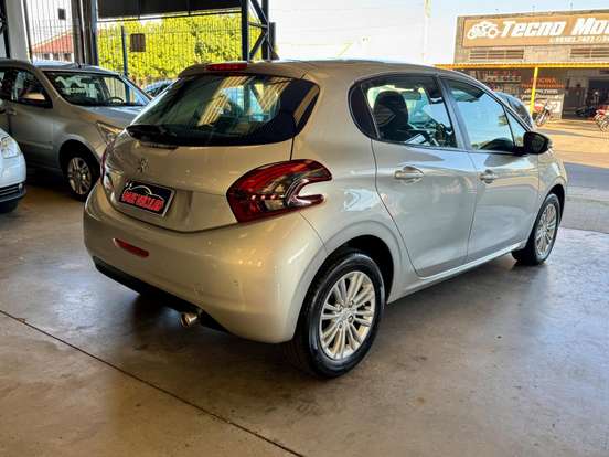 PEUGEOT-208-1.6 ALLURE 16V FLEX 4P AUTOMÁTICO PEUGEOT-208-2017