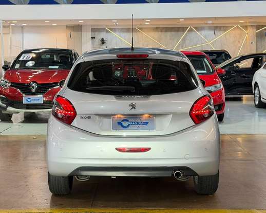 PEUGEOT-208-2018