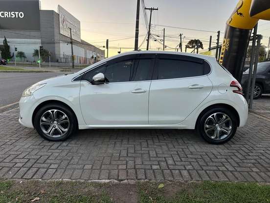 PEUGEOT-208-2014