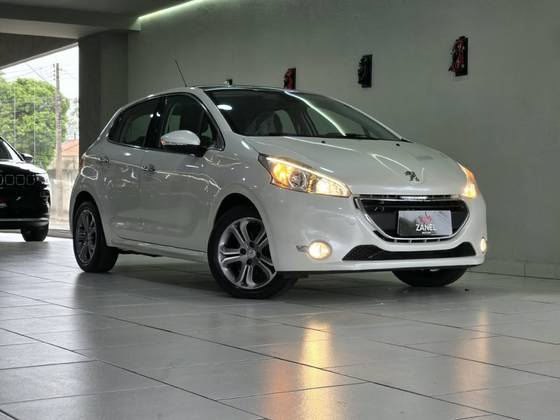 PEUGEOT 208 1.6 GRIFFE 16V FLEX 4P AUTOMÁTICO