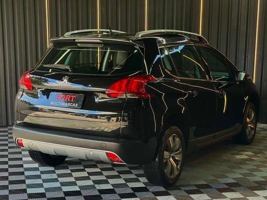 PEUGEOT-208-2015