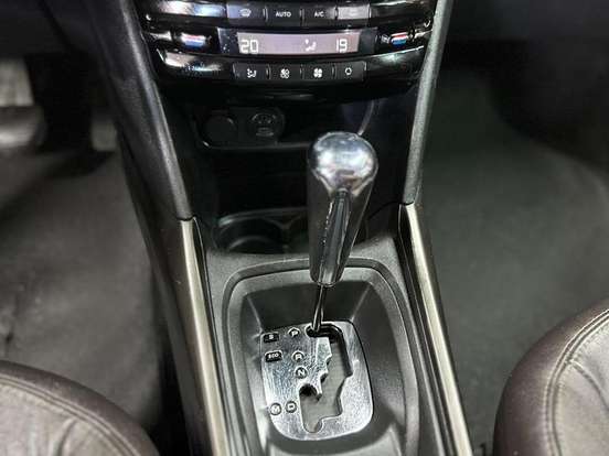 PEUGEOT-208-1.6 GRIFFE 16V FLEX 4P AUTOMÁTICO PEUGEOT-208-2015