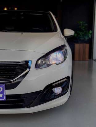 PEUGEOT-308-2015