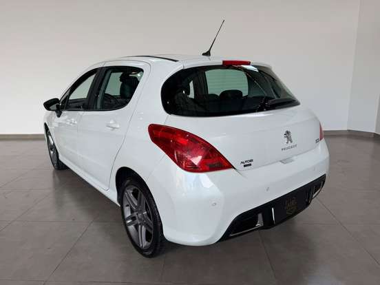PEUGEOT-308-1.6 GRIFFE THP 16V GASOLINA 4P AUTOMÁTICO PEUGEOT-308-2015
