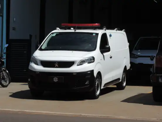 PEUGEOT-EXPERT-2021