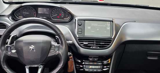 PEUGEOT-208-1.6 GRIFFE 16V FLEX 4P AUTOMÁTICO PEUGEOT-208-2015