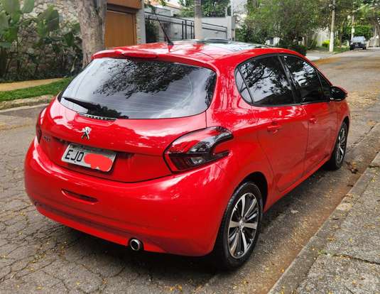 PEUGEOT-208-1.6 GRIFFE 16V FLEX 4P AUTOMÁTICO PEUGEOT-208-2018
