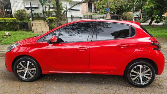 PEUGEOT-208-1.6 GRIFFE 16V FLEX 4P AUTOMÁTICO PEUGEOT-208-2018