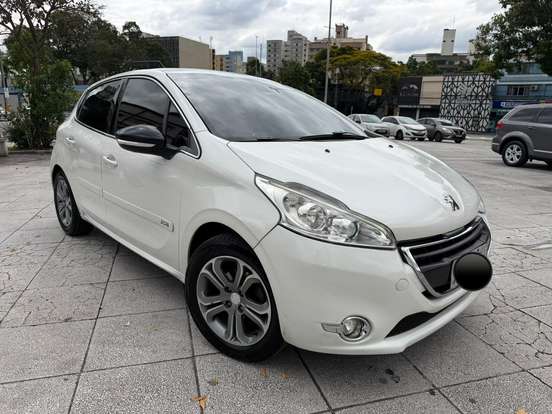 PEUGEOT-208-2014