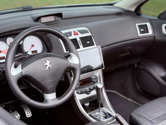 PEUGEOT-307-2.0 CC 16V GASOLINA 2P AUTOMÁTICO PEUGEOT-307-2005