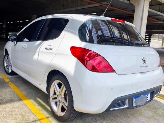 PEUGEOT-308-2.0 ALLURE 16V FLEX 4P AUTOMÁTICO PEUGEOT-308-2013