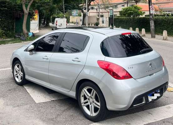 PEUGEOT-308-2012