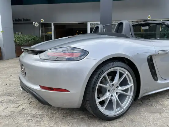 PORSCHE-718-2024