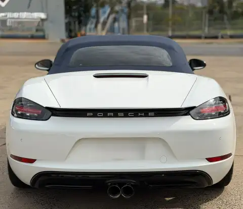 PORSCHE-718-2016