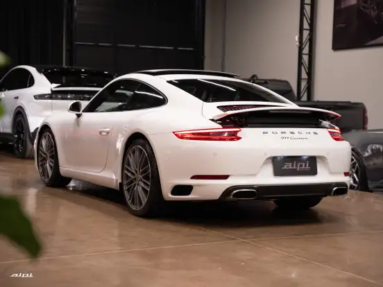 PORSCHE-911-2016