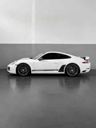 PORSCHE-911-2018