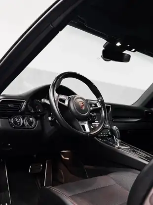 PORSCHE-911-2018