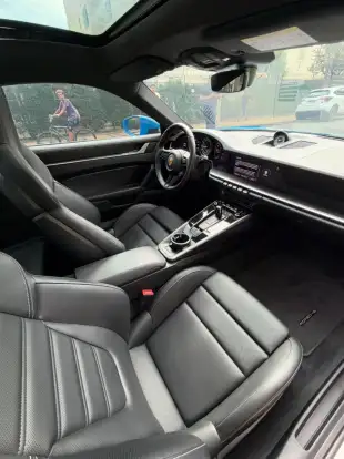 PORSCHE-911-2023
