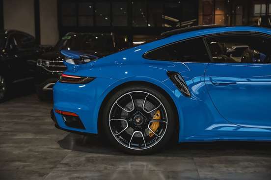 PORSCHE-911-2023