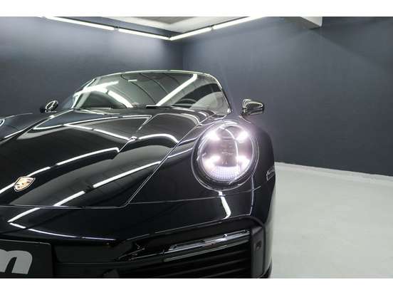 PORSCHE-911-2023