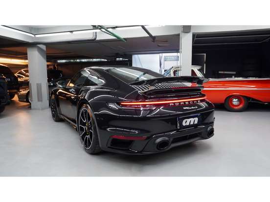 PORSCHE-911-2023