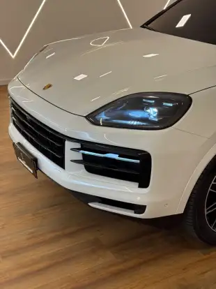 PORSCHE-CAYENNE-2024