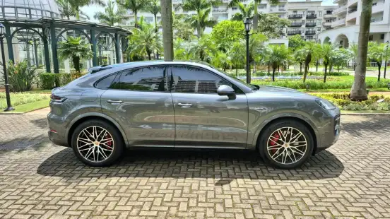 PORSCHE-CAYENNE-2025