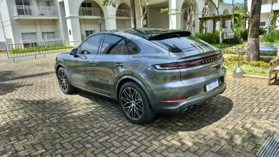 PORSCHE-CAYENNE-2025