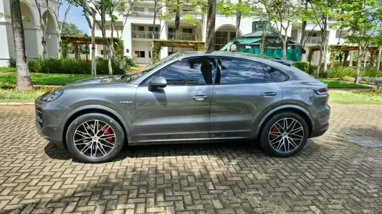 PORSCHE-CAYENNE-2025