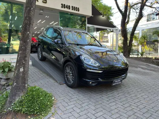PORSCHE-CAYENNE-2016