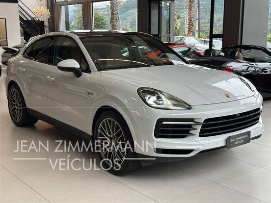 PORSCHE-CAYENNE-2023