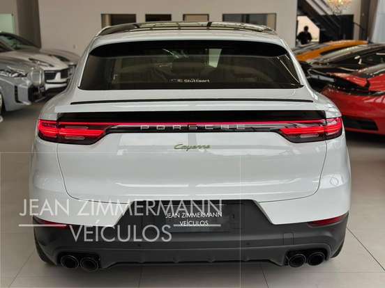 PORSCHE-CAYENNE-2023