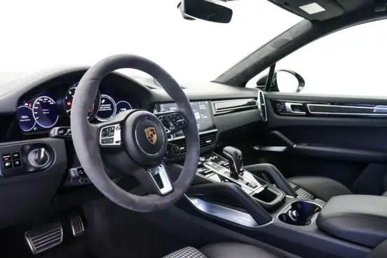 PORSCHE-CAYENNE-2019
