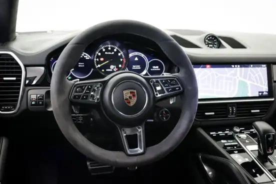 PORSCHE-CAYENNE-2019