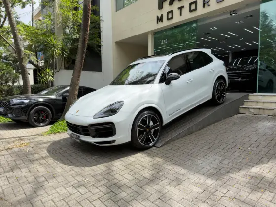 PORSCHE CAYENNE 4.0 V8 GASOLINA TURBO AWD TIPTRONIC S