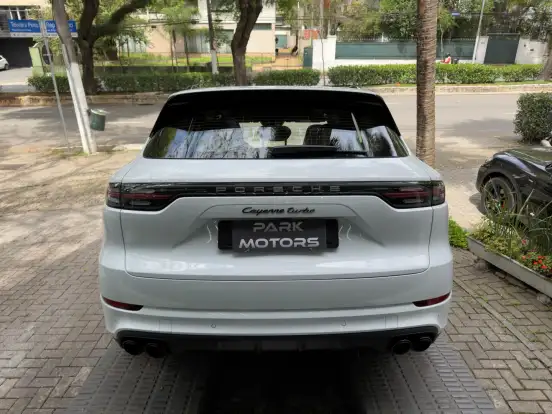 PORSCHE-CAYENNE-2022