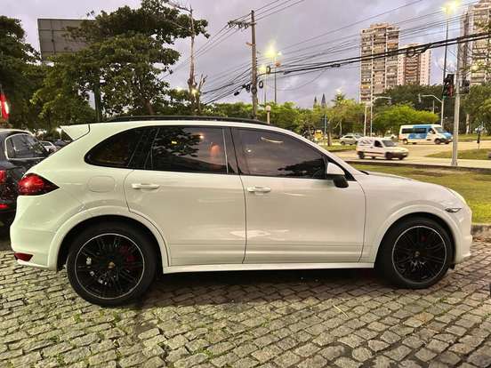 PORSCHE-CAYENNE-4.8 GTS 4X4 V8 32V GASOLINA 4P TIPTRONIC PORSCHE-CAYENNE-2013