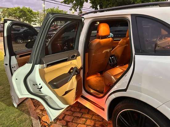 PORSCHE-CAYENNE-2013
