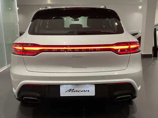 PORSCHE-MACAN-2026