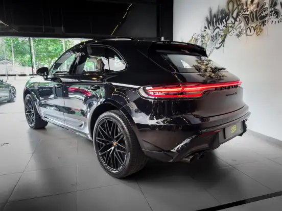 PORSCHE-MACAN-2023