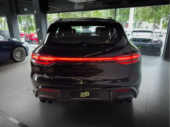 PORSCHE-MACAN-2023
