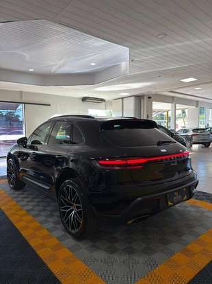 PORSCHE-MACAN-2023