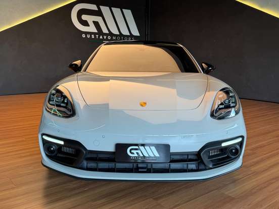 PORSCHE-PANAMERA-2023
