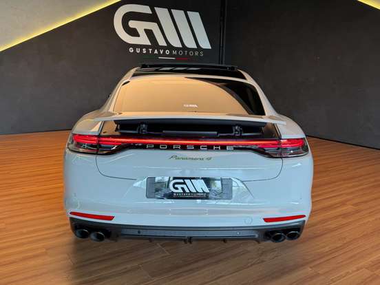 PORSCHE-PANAMERA-2023