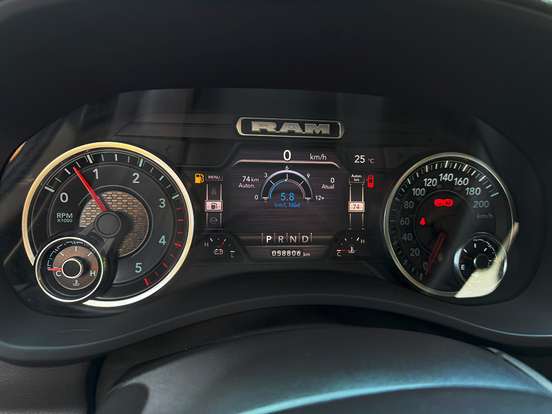 RAM-2500-6.7 I6 TURBO DIESEL LARAMIE CD 4X4 AUTOMÁTICO RAM-2500-2022