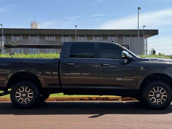 RAM-3500-6.7 I6 TURBO DIESEL LIMITED LONGHORN CD 4X4 AUTOMÁTICO RAM-3500-2022