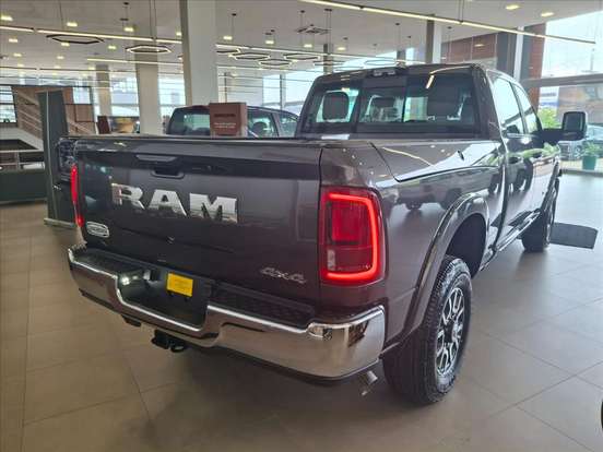 RAM-3500-6.7 I6 TURBO DIESEL LIMITED LONGHORN CD 4X4 AUTOMÁTICO RAM-3500-2026