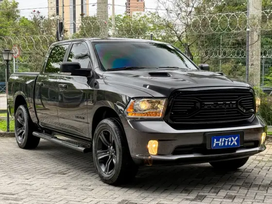 RAM CLASSIC 5.7 V8 GASOLINA LARAMIE CD 4X4 AUTOMÁTICO