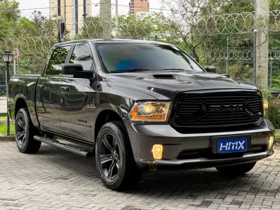 RAM-CLASSIC-5.7 V8 GASOLINA LARAMIE CD 4X4 AUTOMÁTICO RAM-CLASSIC-2022