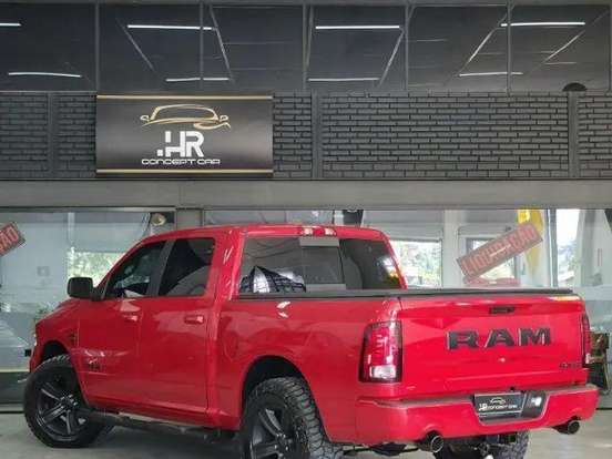 RAM-CLASSIC-5.7 V8 GASOLINA LARAMIE CD 4X4 AUTOMÁTICO RAM-CLASSIC-2022